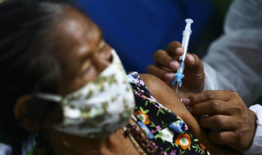 Vacinação de indígenas