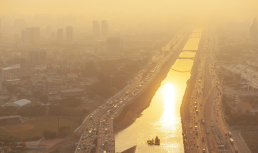 Paisagem da marginal Pinheiros, em São Paulo, com a poluição do ar