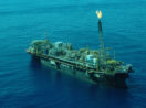 Navio para ações da Petrobras de extração de petróleo em alto mar