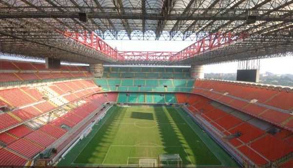 Estádio San Siro (Giuseppe Meazza), do clube europeu Milan, Itália