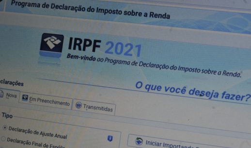 Tela do programa do imposto de renda, com destaque para o dizer "IRPF 2021"