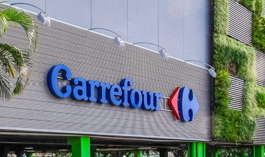 Fachada de loja do Carrefour