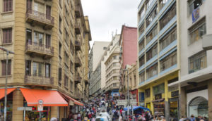 Comércio da Rua 25 de Março, em São Paulo