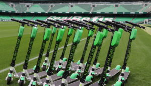 Patinetes elétricos do projeto Forever Green, do Real Betis
