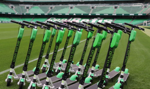 Patinetes elétricos do projeto Forever Green, do Real Betis