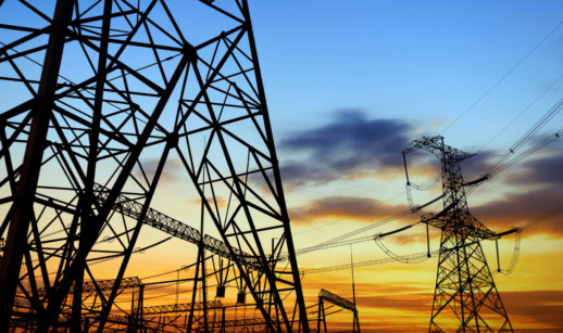 Torres de transmissão de energia, cujas empresas estão na seleção de ações com foco em dividendos para junho do Safra