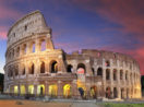 Foto do Coliseu no fim de tarde, em Roma, na Itália