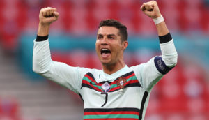 Cristiano Ronaldo comemora gol na Eurocopa 2020