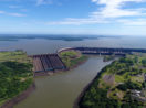 Reservatório de Itaipu vista aerea da barragem