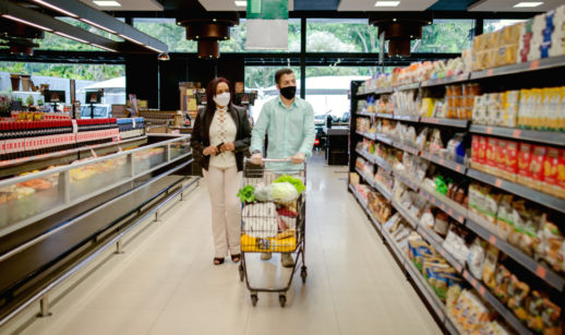 Carrefour corredor do supermercado