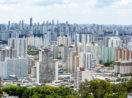 Imagem aérea de prédios em São Paulo, alusivo aos fundos imobiliários, destaques do resumo da semana