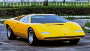 Lamborghini Countach da década de 1970, que terá modelo híbrido