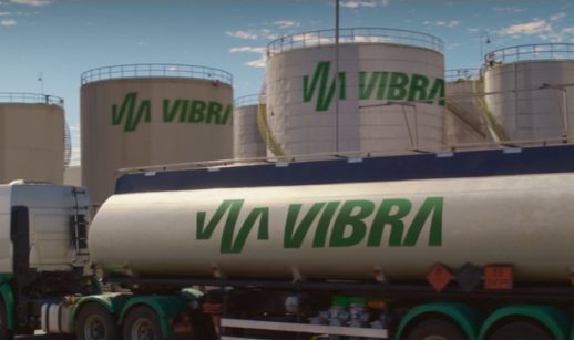 Caminhão e tanques de etanol da Vibra Energia, que está formando joint venture com a Copersucar