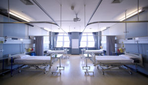 Hospitais vazios