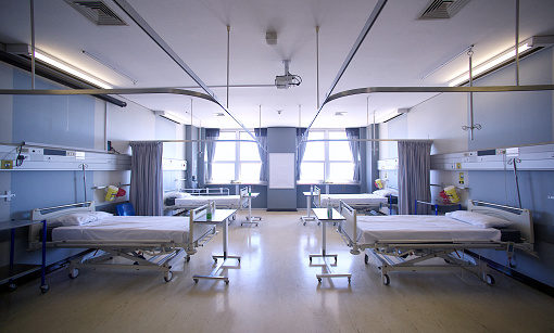 Hospitais vazios