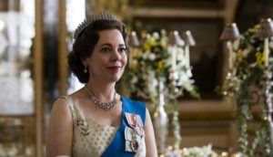 Cena da Rainha Elizabeth II em "The Crown", premiada no Emmy 2021