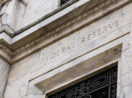 Fachada do Fed, em Washington, nos Estados Unidos, onde são decididos os juros