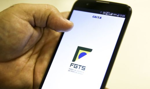 Tela de celular com o aplicativo do FGTS aberto