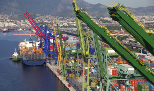 Imagem de porto no Brasil, alusivo ao crescimento do PIB previsto pelo FMI