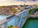 Foto aérea de ponte na cidade do Porto, em Portugal