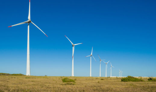 Torres de energia eólica, alusivas às atividades da Engie, que entrou na carteira de renda fixa do Safra para outubro