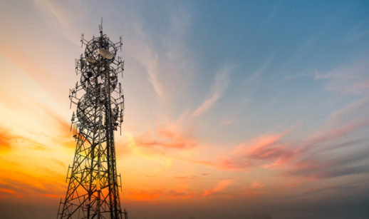 Torre de telecomunicação, alusivo ao leilão do 5G no Brasil