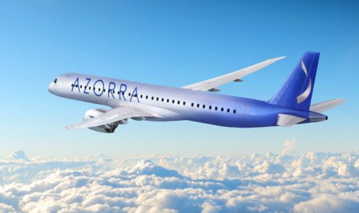 Avião da Azorra, que comprará aeronaves da Embraer, em pleno voo