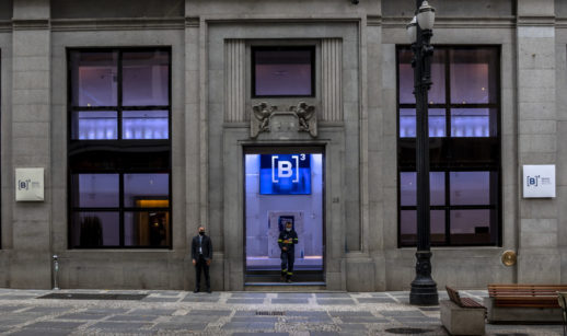 Fachada do prédio da B3, a bolsa de valores brasileira, onde são negociados ativos no Mercado Futuro