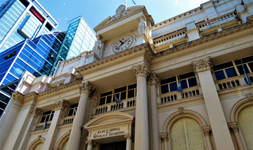 Fachada do Banco Central da República Argentina, em Buenos Aires, que decide os juros do país