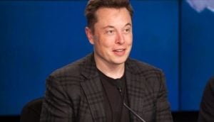 Elon Musk compra o Twitter