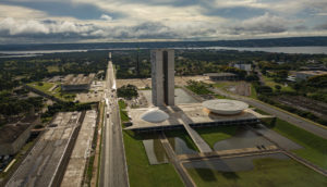 Aérea do Congresso Nacional do Brasil, País que está com rating de Ba2 da agência Moody's