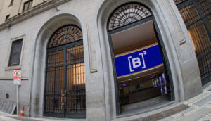 Fachada da B3, a bolsa de valores brasileira, que registrou boas entradas de capital estrangeiro em junho