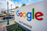 Placa do Google com logo colorido e escrito San Francisco embaixo
