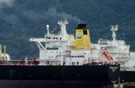 Navio de carregamento da produção da Petrobras
