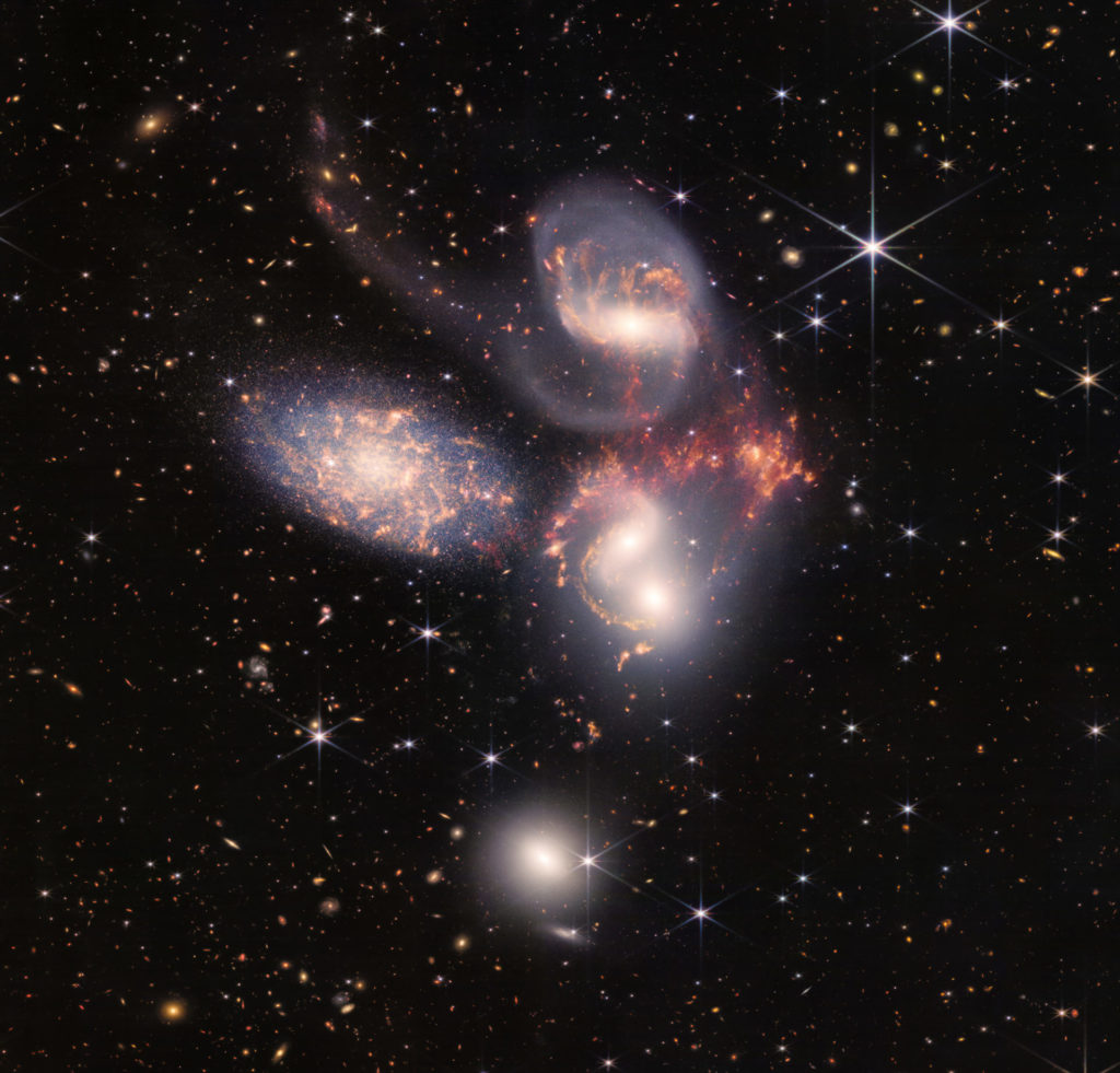 Quinteto de Stephan, o primeiro grupo compacto de galáxias descoberto, em 1877 | Foto: Nasa/ESA