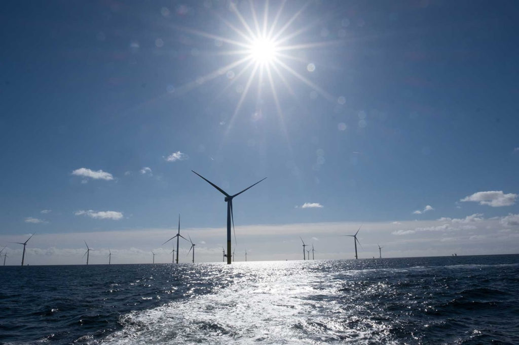 Parque eólico Holland Kust West no Mar do Norte, onde a RWE quer instalar os painéis de energia solar | Foto: RWE