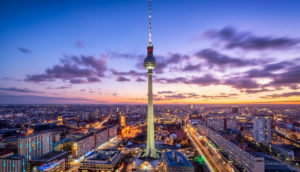 Aérea de Berlin, na Alemanha, com destaque para torre de TV em Alexanderplatz, um dos países da Europa afetados pelo corte do gás russo
