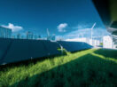 painéis solares e turbinas eólicas, alusivas ao investimento em empresas que aderem a agenda esg